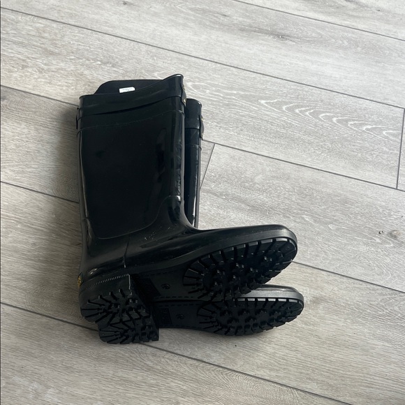 Ralph Lauren Black Tall Rain Boots with classic Gold Buckle size 10 - Picture 3 of 8
